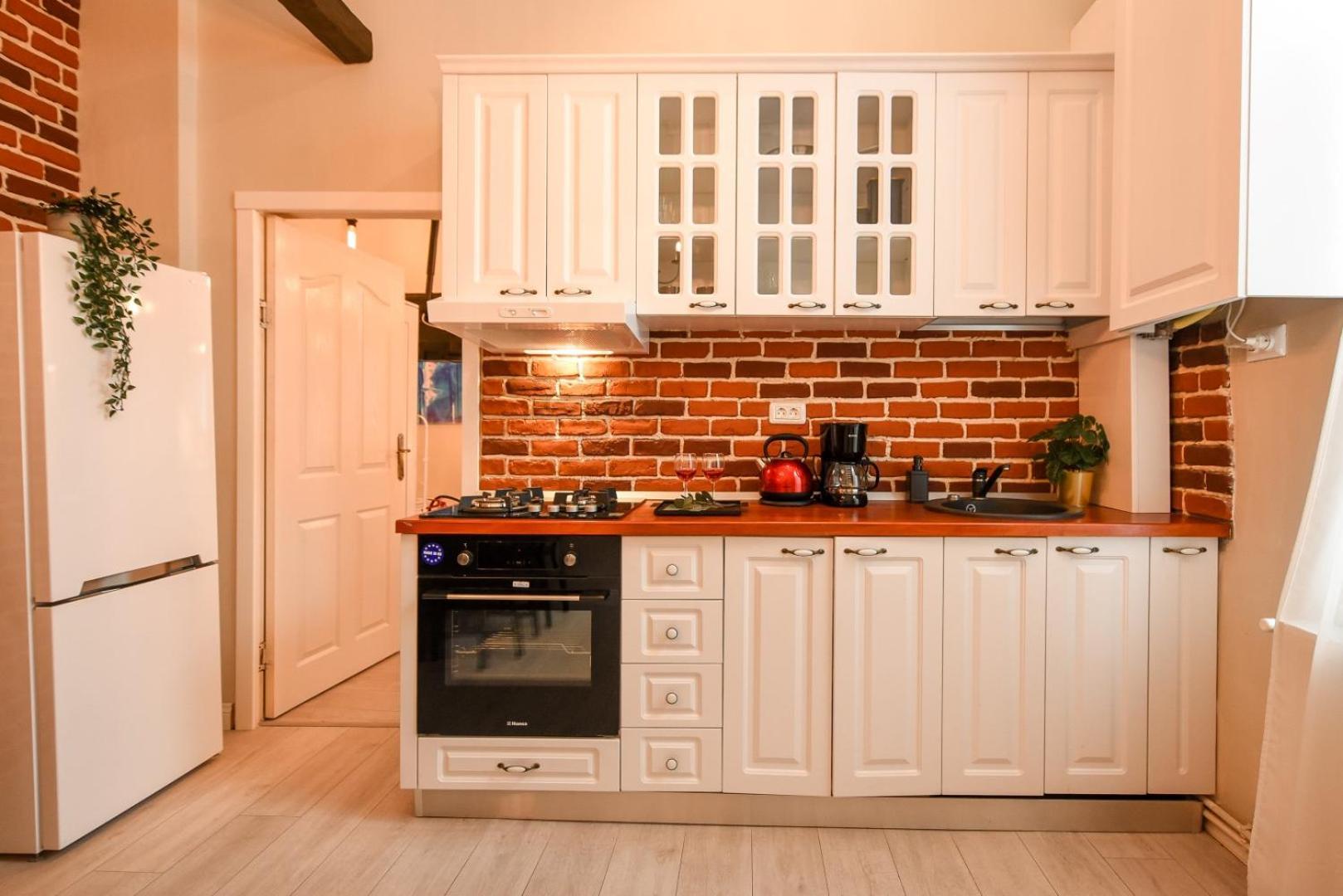 Elegant Studio - Urban Escape In Bucureşti Ngoại thất bức ảnh